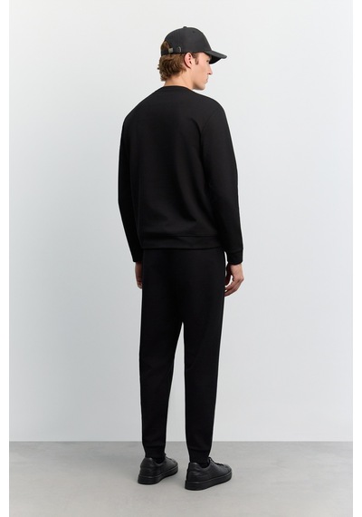 Avva Erkek Siyah Bisiklet Yaka Kolay Ütülenen Regular Fit Sweatshirt B001035