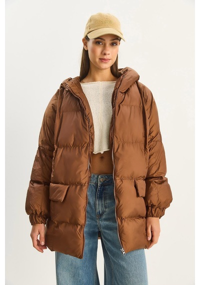 Shade Kadın Kapüşonlu Oversize Yarasa Kol Şişme Mont 60283686 - Kahverengi