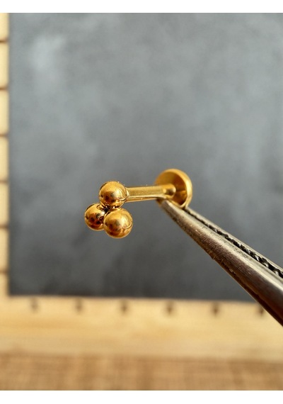 Yüksek Kalite G23 Titanium Üç Top Altın Titanyum 6x1.2mm Labret Piercing