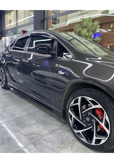 Opel Astra J Uyumlu Makyajlı Body Kit Seti Plastik