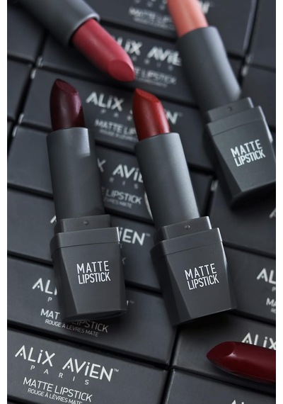 Yoğun Renk Veren Uzun Süre Kalıcı Nemlendirici Kadifemsi Mat Ruj - Matte Lipstick 414 Deep Pink Çok Renkli Yoğun Renk Veren Uzun Süre Kalıcı Nemlendirici Kadifemsi Mat Ruj - Matte Lipstick 414 Deep Pink Çok Renkli