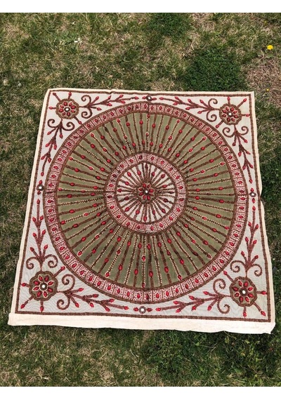 El İşi Otantik İşlemeli Boncuklu Taşlı Tel Kırma Masa Örtüsü 105x98cm 018