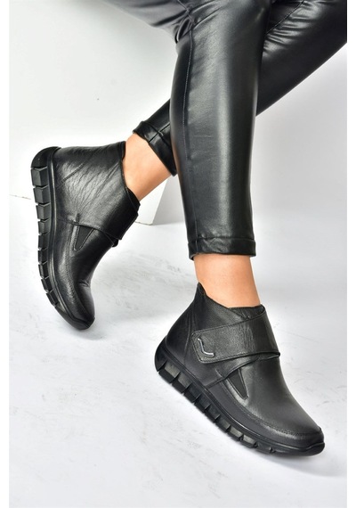 Fox Shoes Siyah Hakiki Deri Comfort Ortopedik Taban Kadın Bot N555361003 Siyah