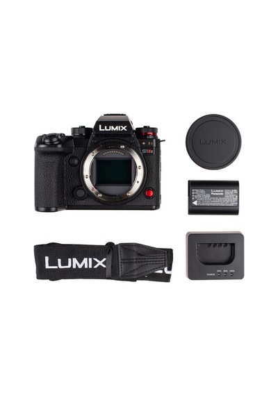 Panasonic Lumix S1IIE DC-S1M2ESE Full Frame Hibrit Aynasız Fotoğraf Makinesi