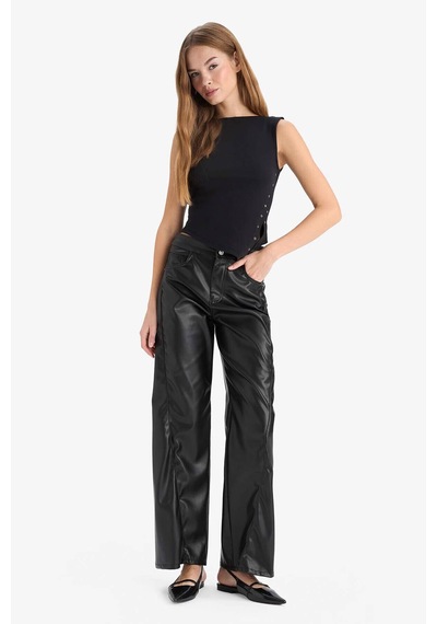 Defacto Wide Leg Fermuarlı Normal Bel Standart Boy Suni Deri Pantolon G1048ax25aubk81 Siyah