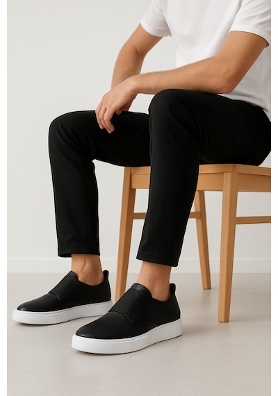 Growish Gre0173 Hakiki Deri Hafif Beyaz Eva Taban Bantlı Günlük Siyah Rahat Erkek Casual Ayakkabı Siyah Growish Gre0173 Hakiki Deri Hafif Beyaz Eva Taban Bantlı Günlük Siyah Rahat Erkek Casual Ayakkabı Siyah