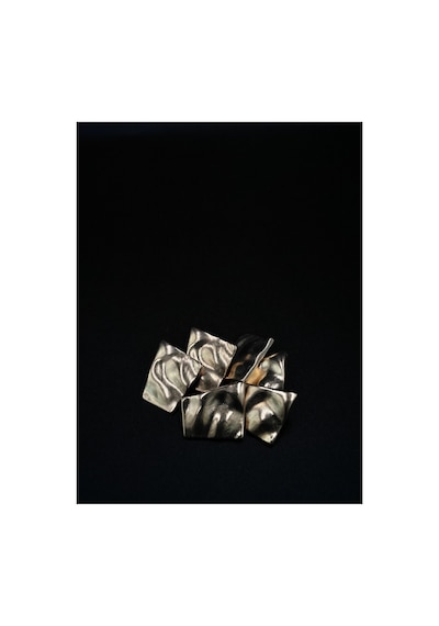 Z.a.r.a Model Dalgalı Asımetrık 6 Buyuk Gold Renk 28 Mm 44 Boy