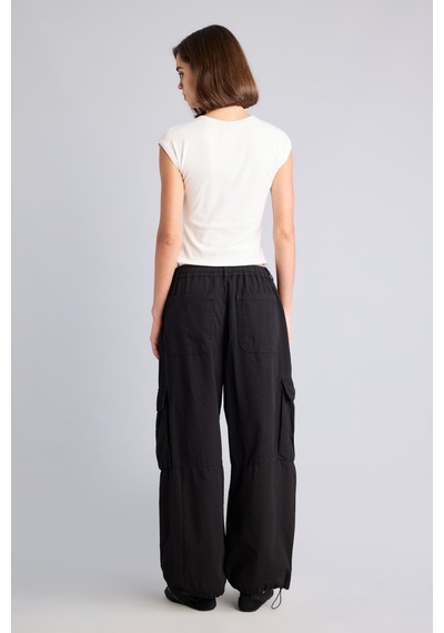 Defacto Kargo Fıt Kargo Cepli Normal Bel Standart Boy Gabardin Pantolon I4711ax26aubk81 Siyah-bk81