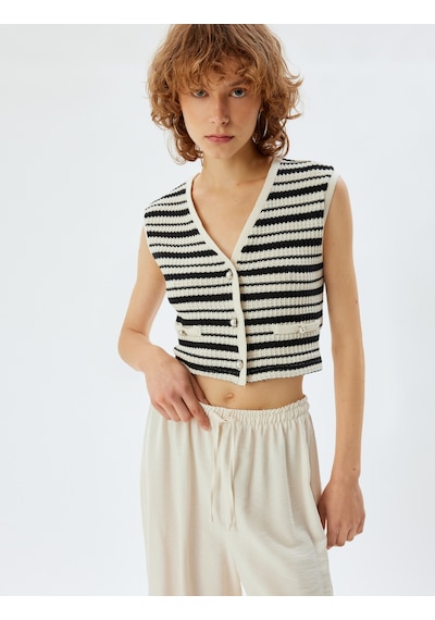 Koton Crop Triko Hırka Kolsuz V Yaka Renk Bloklu İnci Düğmeli Cep Detaylı Slim Fit Siyah Çizgili 5wal90030ık Siyah Koton Crop Triko Hırka Kolsuz V Yaka Renk Bloklu İnci Düğmeli Cep Detaylı Slim Fit Siyah Çizgili 5wal90030ık Siyah