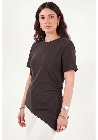 Lela Pamuklu Yanı Büzgülü Asimetrik Kesim Bisiklet Yaka T Shirt Bayan T Shirt 5867017 Kahve
