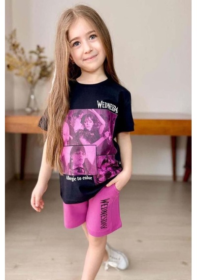 Riccotarz Kız Çocuk Üzeri Yazı Ve Wednesday Karakter Baskılı T-shirt Mor Şortlu Takım