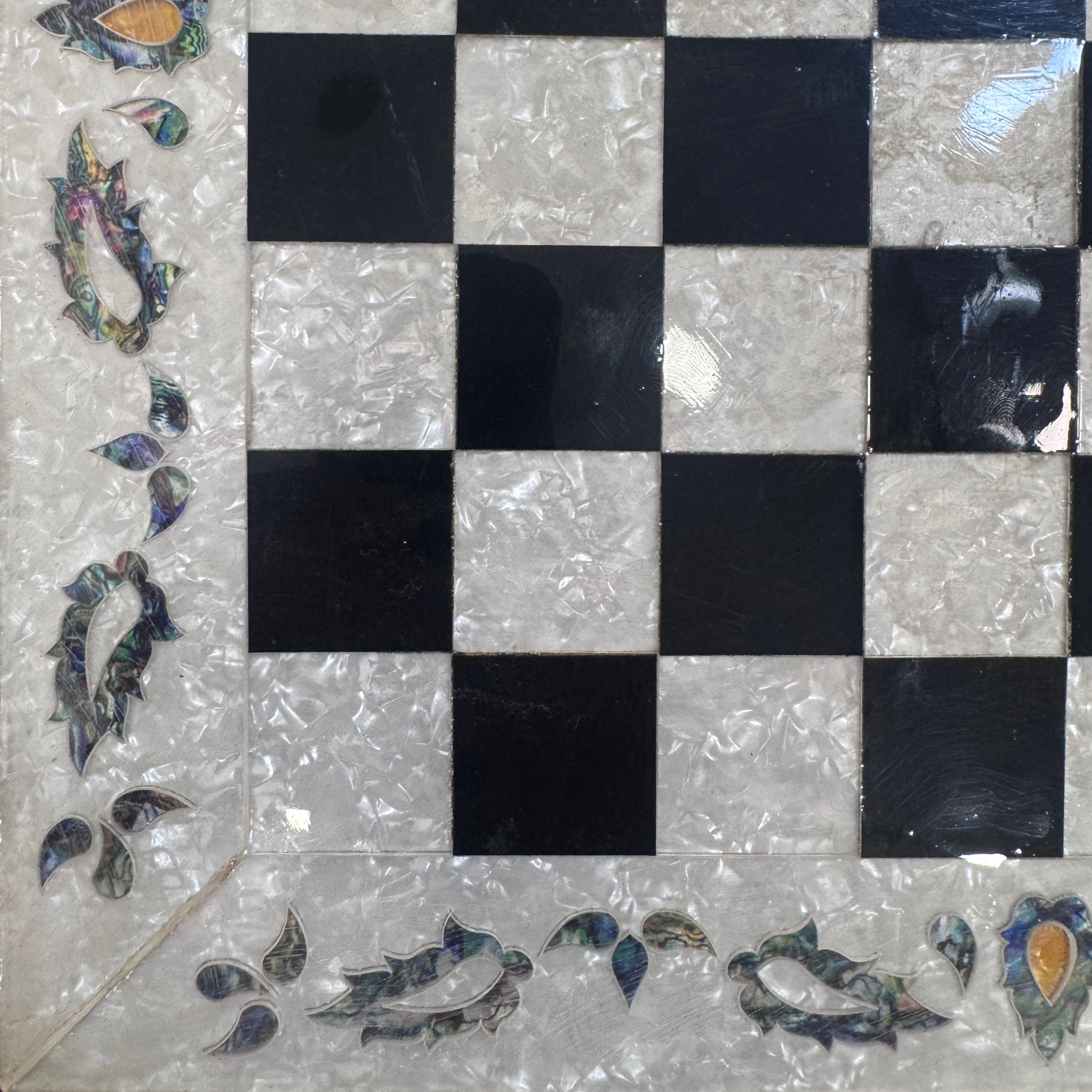 Mısır Sadaf Tarzlı İşlemeli Satranç Takımı - 35x35 Cm