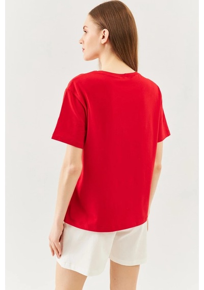 Kadın Rahat %100 Pamuklu Penye Bisiklet Yaka Kısa Kol Basic T-shirt Kirmizi