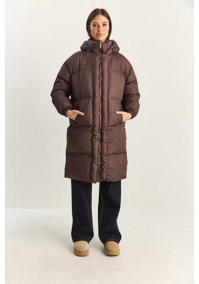 Shade Kadın Cep Detaylı Astarlı Kapüşonlu Uzun Puffer Mont 1129 60283868 - Acı Kahve Kahverengi Shade Kadın Cep Detaylı Astarlı Kapüşonlu Uzun Puffer Mont 1129 60283868 - Acı Kahve Kahverengi