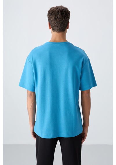 Tommy Life Petrol Mavi Pamuklu Kalın Yumuşak Dokulu Oversize Fit Baskılı Erkek T-shirt - 88325 Petrol Mavi Tommy Life Petrol Mavi Pamuklu Kalın Yumuşak Dokulu Oversize Fit Baskılı Erkek T-shirt - 88325 Petrol Mavi