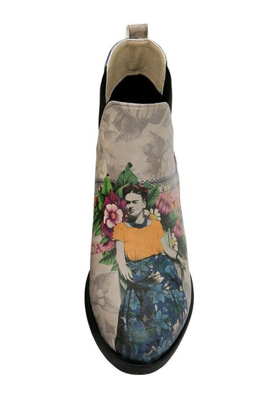 Kadın Vegan Deri Bej Bilekte Bot - A Flower From The Past Frida Kahlo Tasarım Multicolor Kadın Vegan Deri Bej Bilekte Bot - A Flower From The Past Frida Kahlo Tasarım Multicolor