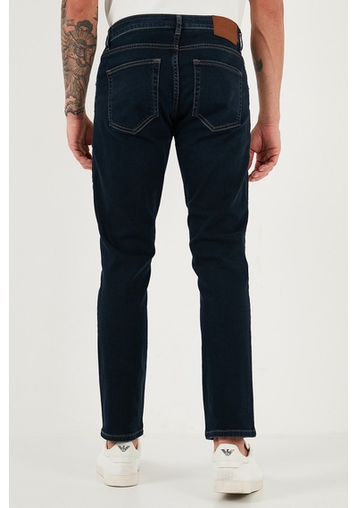 Buratti Pamuklu Regular Fit Normal Bel Boru Paça Jeans Erkek Kot Pantolon 2203C09Parma Lacivert Buratti Pamuklu Regular Fit Normal Bel Boru Paça Jeans Erkek Kot Pantolon 2203C09Parma Lacivert