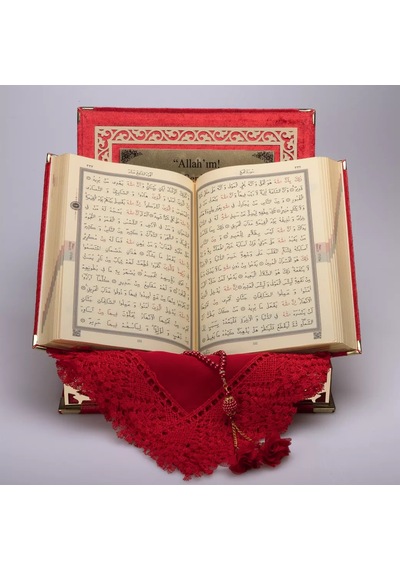Şal + Tesbih + Kuran Hediye Seti Orta Boy, Şemslafzatullah, Gold Pleksi, Raşel Kutu, Kırmızı