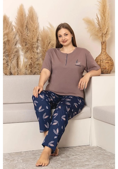 Sude Kadın Büyük Beden Düğme Yaka Penye Likralı Kısa Kol İnce Pijama Takımı P284 - 1 Adet Kahverengi Sude Kadın Büyük Beden Düğme Yaka Penye Likralı Kısa Kol İnce Pijama Takımı P284 - 1 Adet Kahverengi