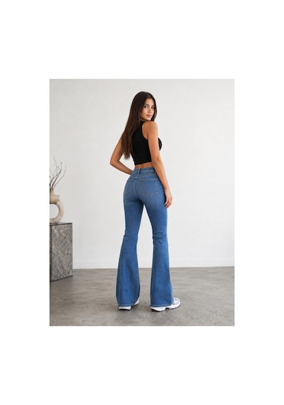 Bluemarlin Mavi İşlemli Ön İşlemli Likralı Tam Kalıp Denim İspanyol Paça Jeans Pantolon Mavi İşlemli Bluemarlin Mavi İşlemli Ön İşlemli Likralı Tam Kalıp Denim İspanyol Paça Jeans Pantolon Mavi İşlemli