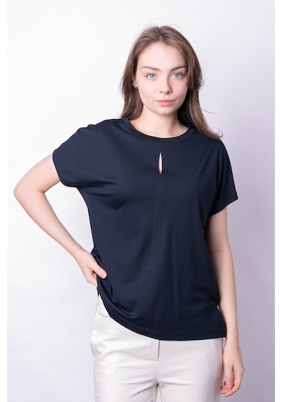 Kadın İpeksi Yumuşak Kumaş Geniş Sıfır Yaka Önü Pencereli Yanları Yırtmaçlı Tshirt Bluz-koyu Lacivert K.lacivert Kadın İpeksi Yumuşak Kumaş Geniş Sıfır Yaka Önü Pencereli Yanları Yırtmaçlı Tshirt Bluz-koyu Lacivert K.lacivert