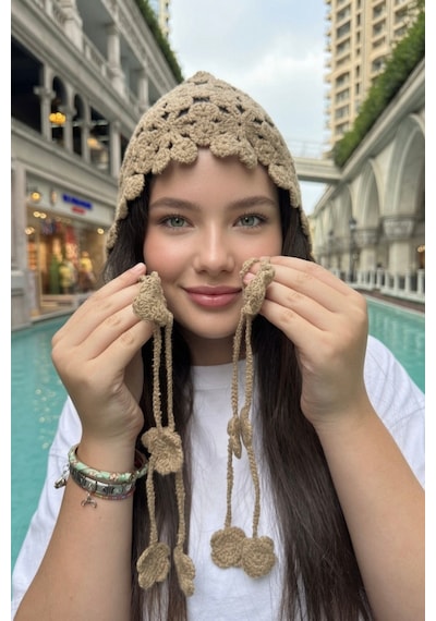 Mollycrush Camel Örgü Yazlık Bere Çiçek Motifli Yazlık Şık Saç Aksesuarı Kahverengi