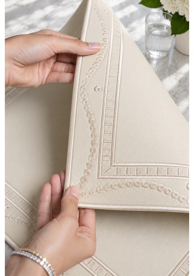Nakışlı Deri Amerikan Servis 2'li Set Çift Taraflı Kare Supla 40x40 Cm Olise Bej