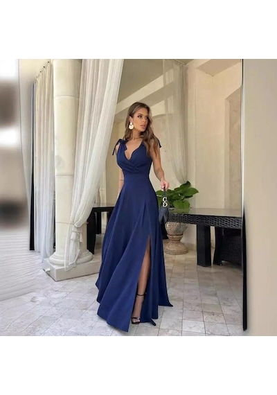 De'charme Kadın Askılı Omuzdan Bağlamalı Kruvaze Yakalı Uzun Yırtmaçlı Janjan Krep Elbise Lacivert De'charme Kadın Askılı Omuzdan Bağlamalı Kruvaze Yakalı Uzun Yırtmaçlı Janjan Krep Elbise Lacivert