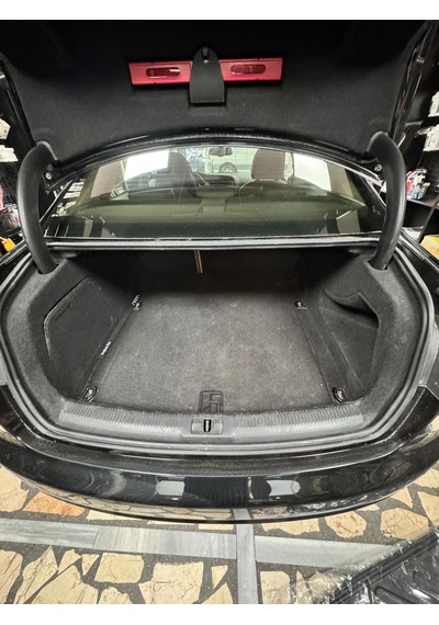 Audi A4 Sedan Bagaj Havuzu 2008-2015 Yılları Arası Uyumlu