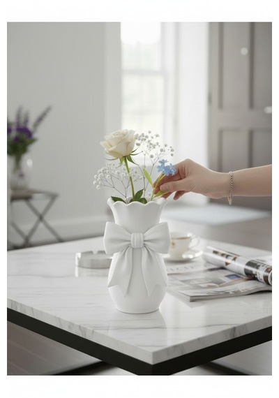 Modern Beyaz Dekoratif Vazo 22 Cm Kurdele Detaylı Şık Tasarım Beyaz