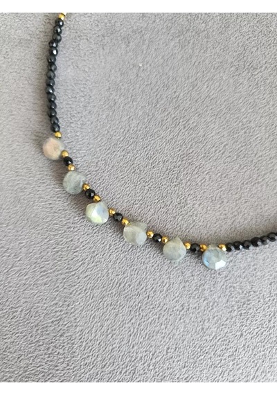 Doğaltaş Labradorit Ve Spinel Taşı Damla Kolye Çok renkli