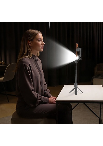 Lenyes Lph124 Dolgu Işıklı Teleskopik Tripod Ve Mini Selfie Çubuğu Siyah