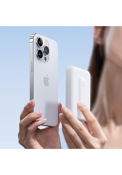 Magsafe Powerbank Benks Mp09 Magnetik Standlı İnce Tasarımlı Powerbank 6000mah 5w Beyaz