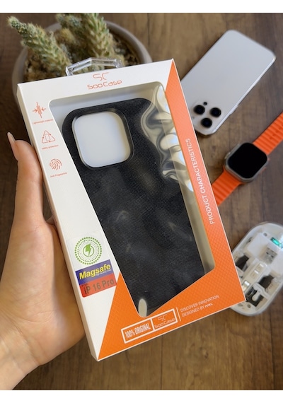 Apple iPhone 16 Pro Uyumlu Kadife Yüzeyli Magsafe Uyumlu Premium Kılıf Soocase691 Siyah
