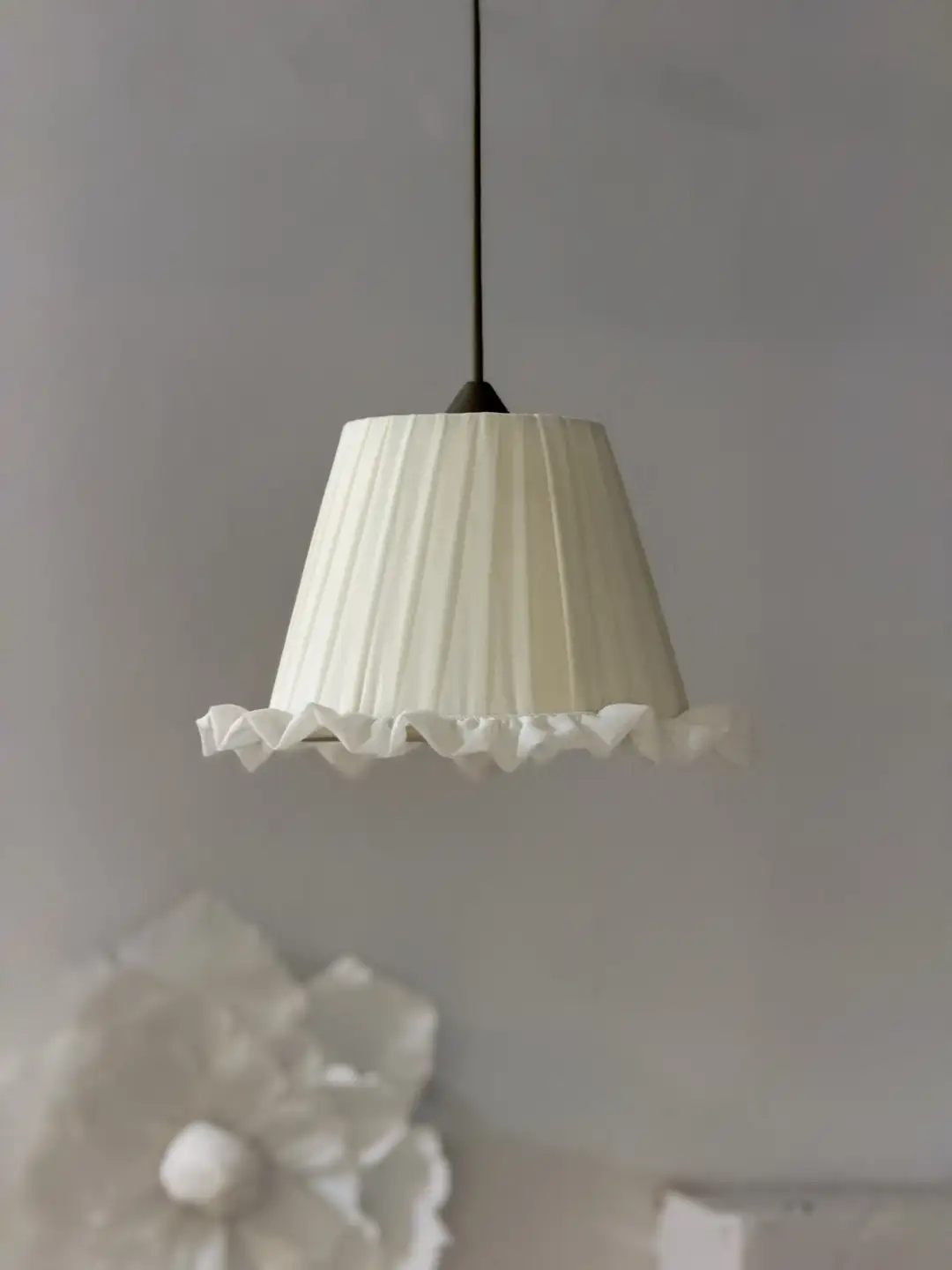 Osmanlı İpeği Fırfırlı Modern Tasarım 20 Cm Sarkıt Avize Açık Krem