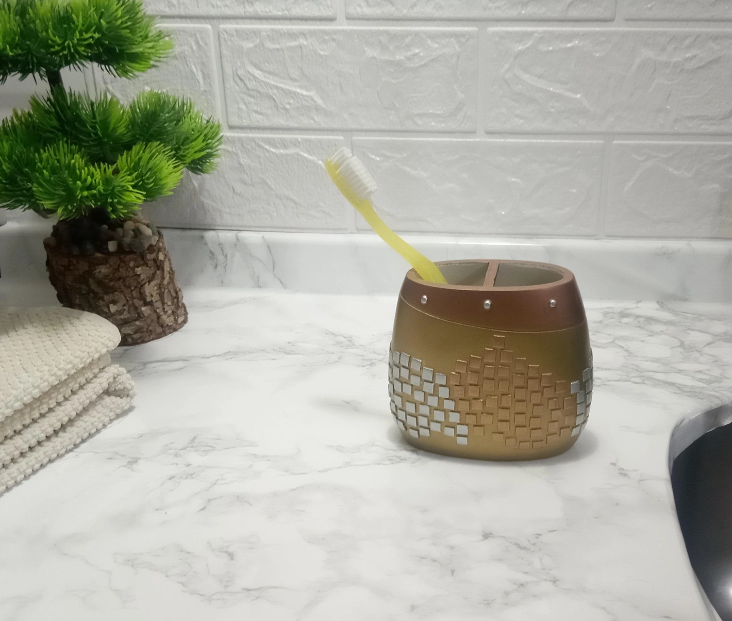 2 Adet Diş Fırçalık Altın Mozaik Poliresin 10x10x5cm Banyo Seti Çok Renkli
