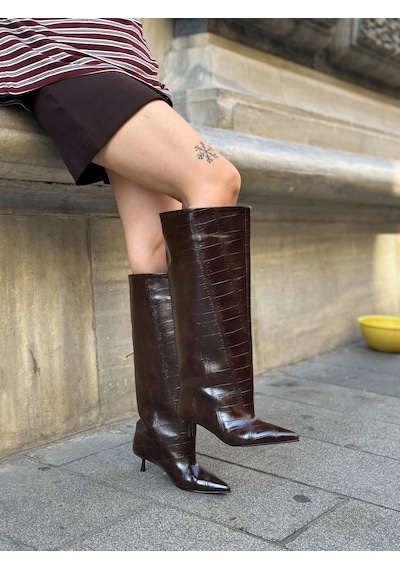 Erva'nın Butiği Kahve Kroko Veray Xl Oversize Kalın Baldır 5 Cm Mini Topuk Çizme-6519 Erva'nın Butiği Kahve Kroko Veray Xl Oversize Kalın Baldır 5 Cm Mini Topuk Çizme-6519