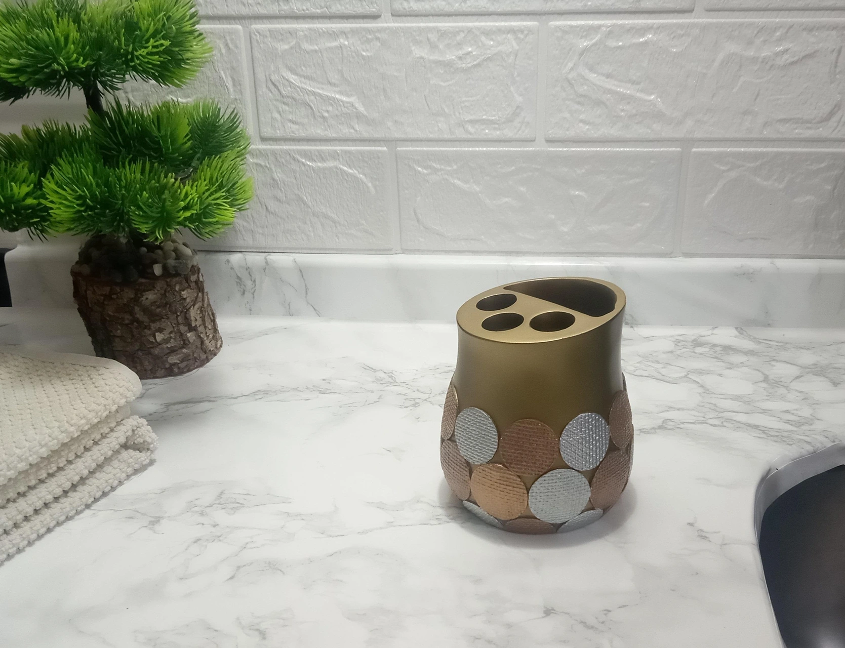 2 Adet Diş Fırçalık Altın Puanlı Poliresin 9x9x10cm Banyo Seti Çok Renkli