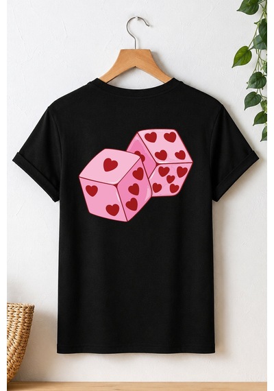 Spoyi Aşk Zarları Tasarımlı %100 Pamuk Yarım Oversize Siyah T-shirt