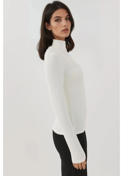 Hiccup Ultra Yumuşak Slim Fit Dik Yaka Örme Üst Beyaz
