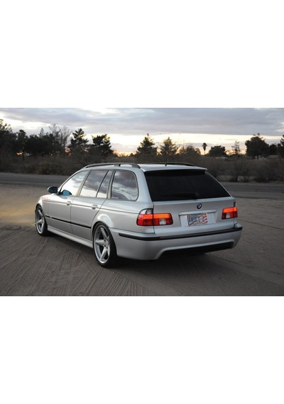 Bmw E39 Tourıng 5 Serisi Bagaj Havuzu Tam Uyum ve Koruma Siyah 3d