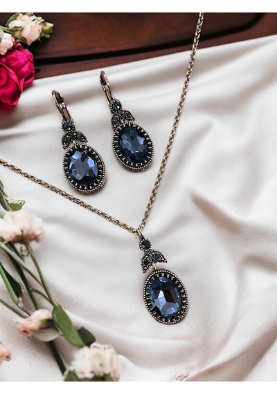 Kristal Taşlı Oval Kesim Kolye Ve Küpe Seti Gri