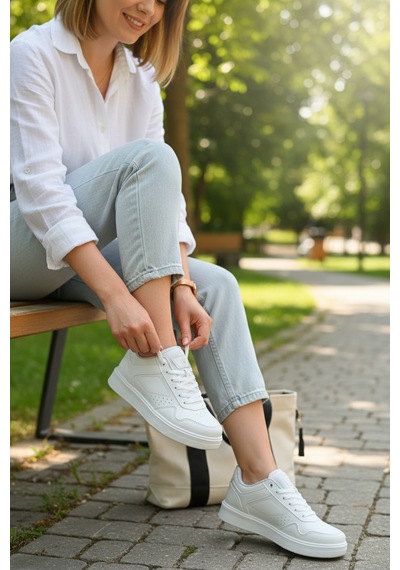Enoch Unisex Siyah Suni Deri Spor Ayakkabı Beyaz Düz Tabanlı Ve Perfore Detaylı Günlük Casual Sneaker Beyaz Enoch Unisex Siyah Suni Deri Spor Ayakkabı Beyaz Düz Tabanlı Ve Perfore Detaylı Günlük Casual Sneaker Beyaz