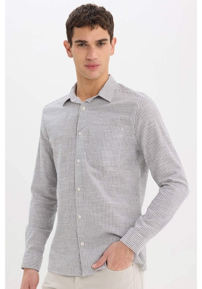 DeFacto %100 Pamuk Modern Fit Polo Yaka Çizgili Uzun Kollu Gömlek E5046AX25SMBK81 DeFacto %100 Pamuk Modern Fit Polo Yaka Çizgili Uzun Kollu Gömlek E5046AX25SMBK81