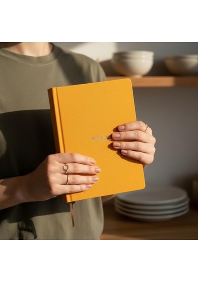 Fark Tanıtım Tarif Defteri A5 Boyutunda Sert Kapaklı 100+ Tariflik Recipe Journal, Ölçü Tablosu, Not Alanı, İndeks Ve Şef Soruları Sarı Açık Gri