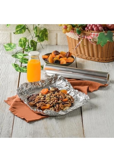 Koroplast Alüminyum Folyo 15 Mt, Bpa İçermez, Dayanıklı Yapışmaz Folyo 30 Cm X 15 Mt, Tavuk, Izgara, Et, Yemek, Gıda Artıklarını Saklamak İçin İdeal, Mutfakta Çok Yönlü Kullanım, Yüzey Korumaya Uygun