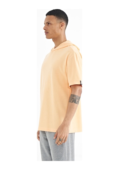 Tommylife Tommy Life Kavun Içi Kapüşonlu Kol Etiket Detaylı Oversize Erkek T-shirt - 88179 Kavun Içi Tommylife Tommy Life Kavun Içi Kapüşonlu Kol Etiket Detaylı Oversize Erkek T-shirt - 88179 Kavun Içi