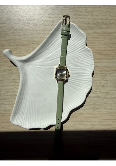 Minimal Deri Kordon Kadın Kol Saati Altın 07520073