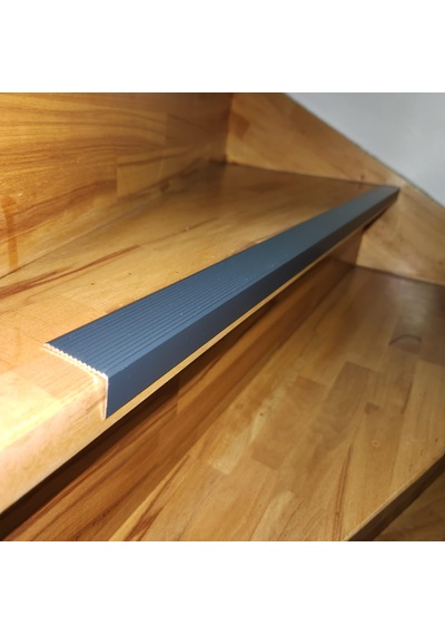 Antrasit L Model Metal Merdiven Basamak Profili Merdiven Çıtası Köşebent Bitim Profil 4cm 2cm 90cm