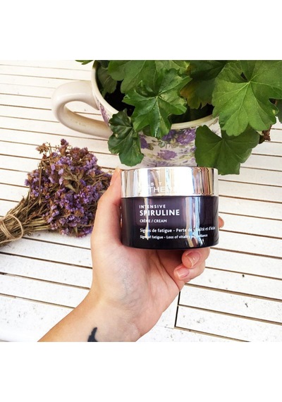 Intensive Spirülina İçeren Yorgun Görünüme Karşı Işıltı Etkili Cilt Yenileyici Krem 50 Ml